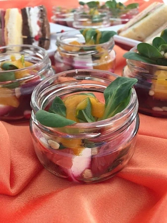 Фуршет на тест-драйв Lada