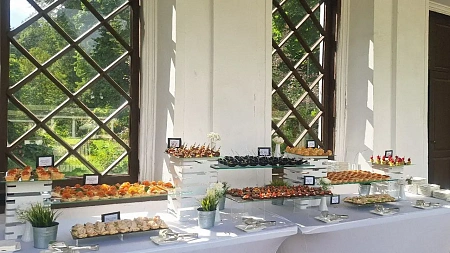 Свадебный банкет и welcome зона в Усадьбе Середниково на 70 персон