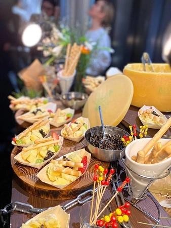 Food станции и фуршет на 8 марта