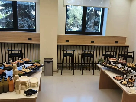 Доставка с сервировкой на 35 персон для Юматекс