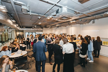 Новогодний кейтеринг на 2010 персон