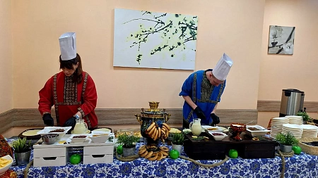 Блинная станция на Масленицу для 230 персон