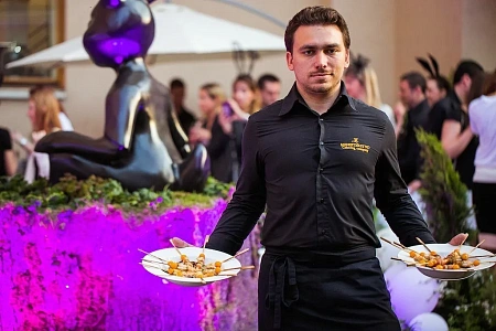 Презентация в Rouge Bunny Rouge