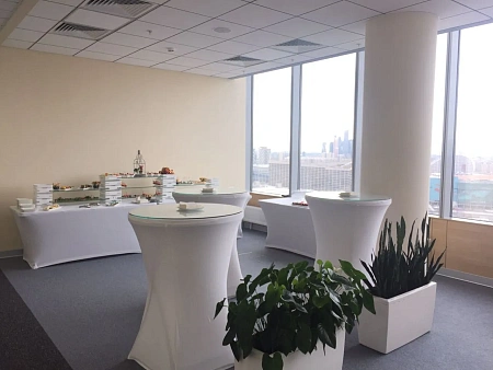 Фуршет в офисе компании