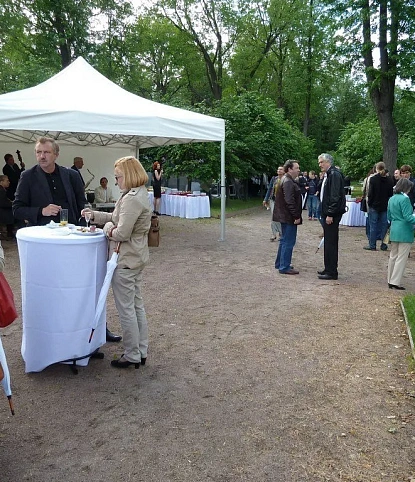 Фуршет в парке Останкинского дворца