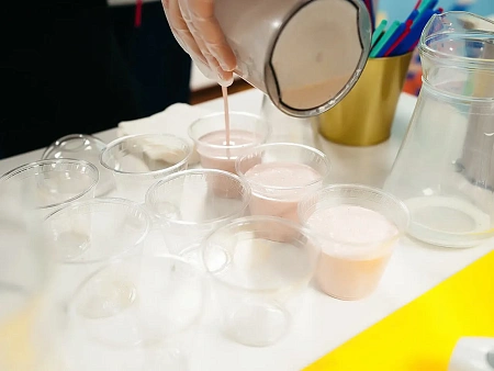 Завтрак для Девушек Компании Nestle