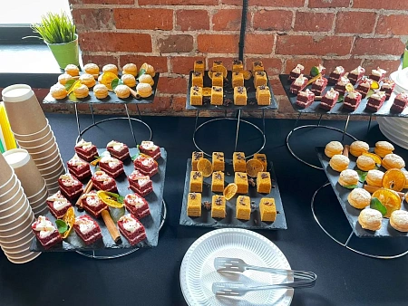 Фуршет на 95 персон