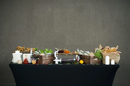 Фуршет в автосалоне Audi