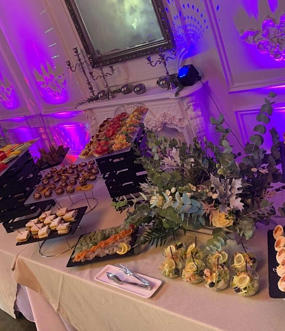 Фуршет, анимация и бар на 40 персон