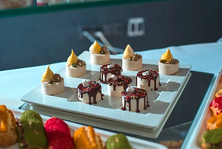 сладкие канапе на кофе брейк