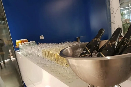 Фуршет в новом офисе агентства DPG