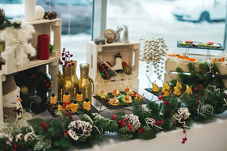 Новый год в салонах Infiniti, Skoda, Nissan