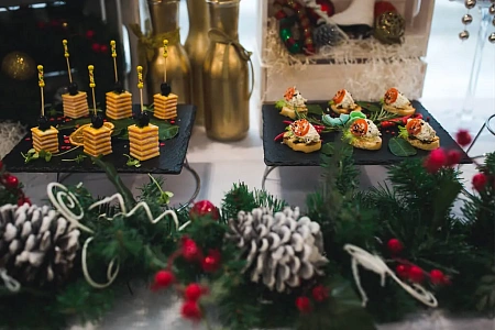 Новый год в салонах Infiniti, Skoda, Nissan