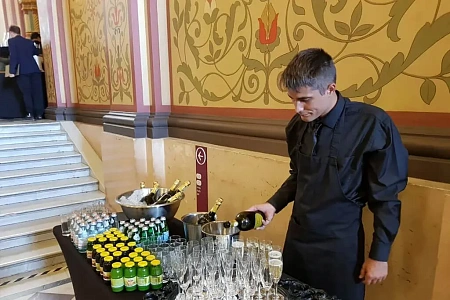 Фуршет на презентации Genesis