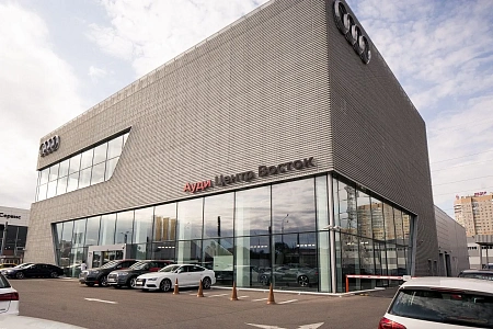 Фуршет в автосалоне Audi