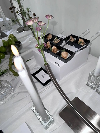 Фуршет на выставку современного искусства в Askeri Gallery