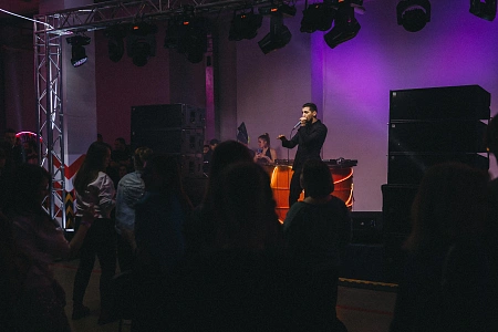 Фуршет на 700 персон QIWI