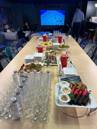 Бизнес-завтрак на 25 персон Tarkett Bureau