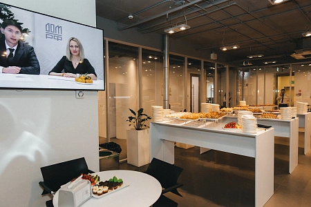 Новогодний кейтеринг на 2010 персон