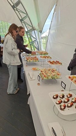 Фуршет и анимационные станции для 170 персон Тойота