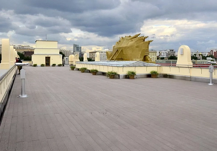 Крыша арки Парка Горького