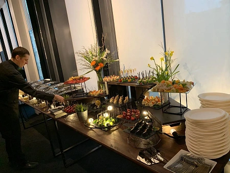 Food станции и фуршет на 8 марта