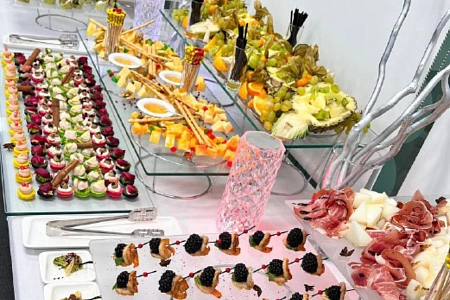 Фуршет и выездной бар на 130 персон