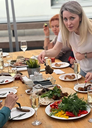 Фуршет с рассадкой на 120 персон для корпорации АЕОН