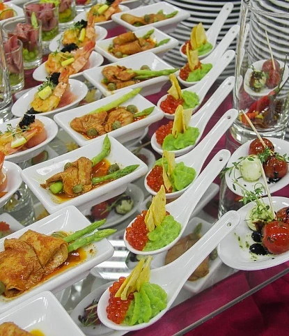 Фуршет на вручение премии "ПОЭТ"