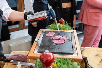 Станция "Телятина на вулканическом камне"