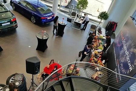 Анимационные станции для Audi