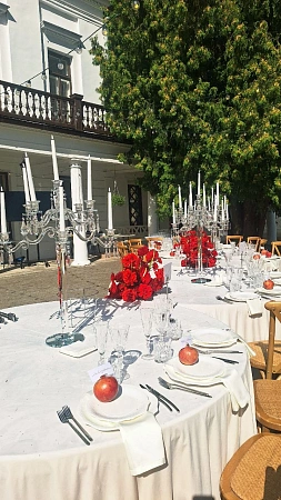 Свадебный банкет на главной площади Усадьбы Середниково на 40 персон