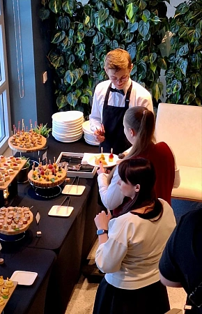 Фуршет на 45 персон для ООО «Яндекс.Вертикали »