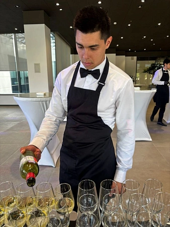 Кофе-брейки и фуршет на бизнес-мероприятие для 105 персон