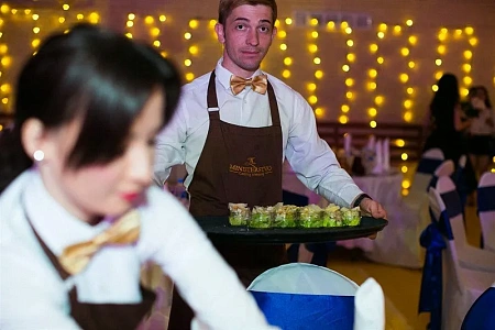 Банкет на выпускной вечер в школе