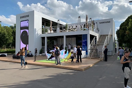 Фуршет-презентация в Samsung Galaxy Studio