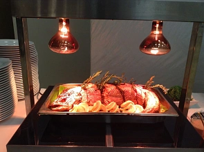 Запеченный целиком мурманский лосось