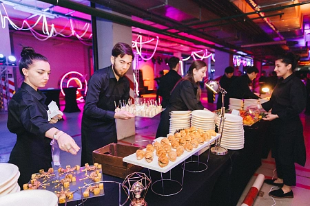 Фуршет на 700 персон QIWI