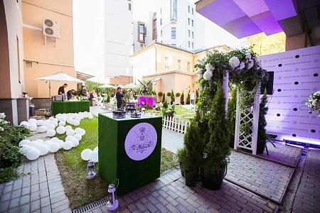 Презентация в Rouge Bunny Rouge