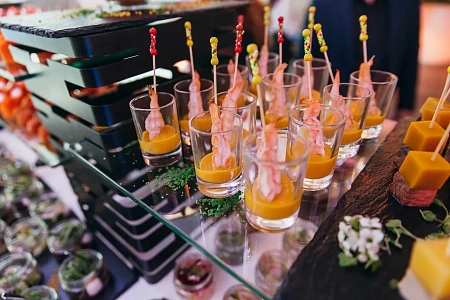 Оранжевый фуршет для GLO