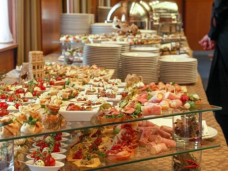 Прием в Посольстве Японии