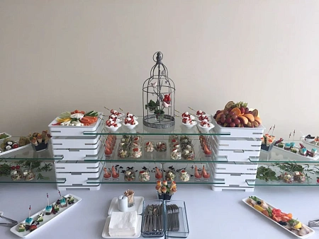 Фуршет в офисе компании