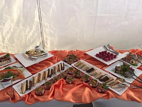 Фуршет на тест-драйв Lada