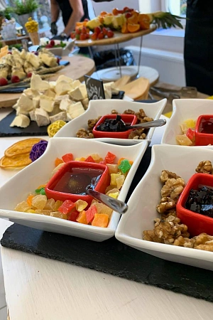 Food станции на свадьбу для 140 персон