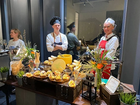 Food станции и фуршет на 8 марта