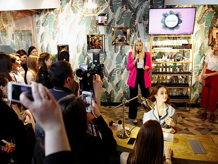 Открытие Салона Zаzеркалье