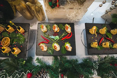 Новый год в салонах Infiniti, Skoda, Nissan