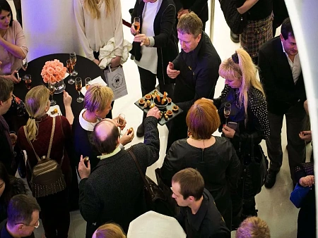 Коктейль на показе Chantal Thomass