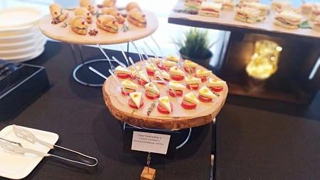 Фуршет на 45 персон для ООО «Яндекс.Вертикали »