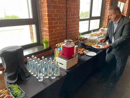 Фуршет на 95 персон